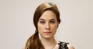 Caroline Dhavernas Net Worth 2022